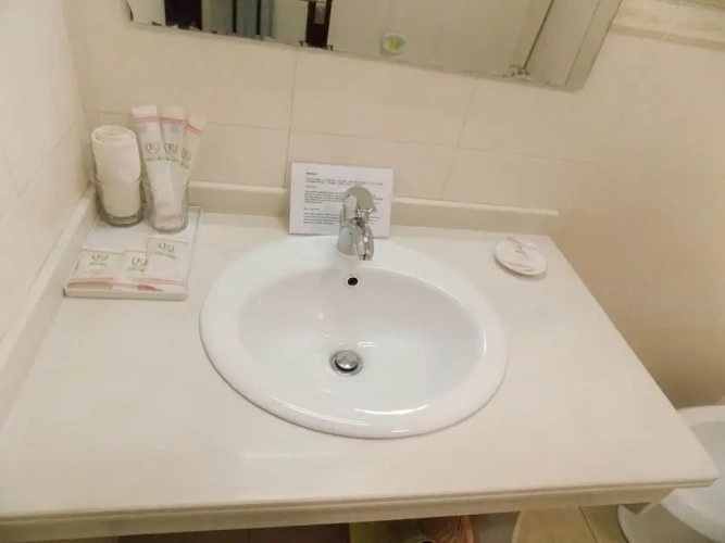 Deluxe Quadruple room with city view