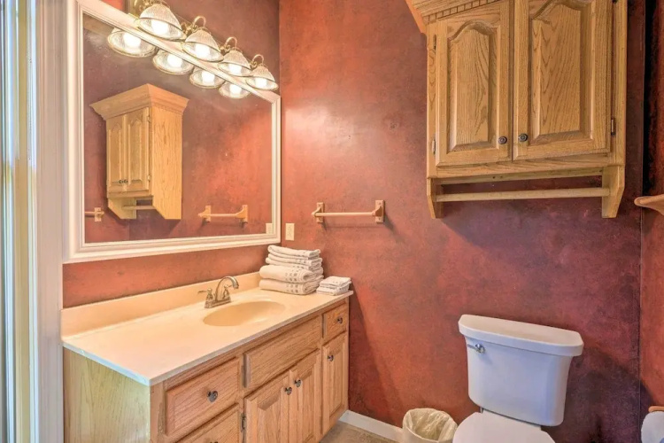 'angler's Ridge' Waterfront Family Getaway!
