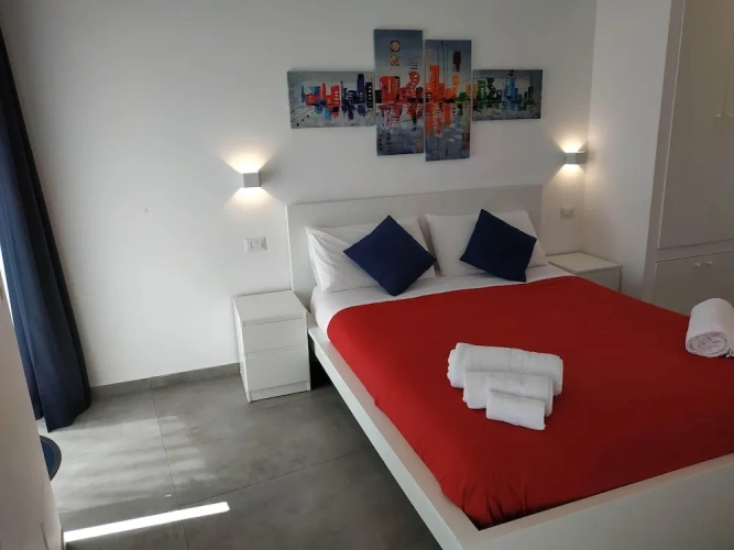 Classic Double Basement room