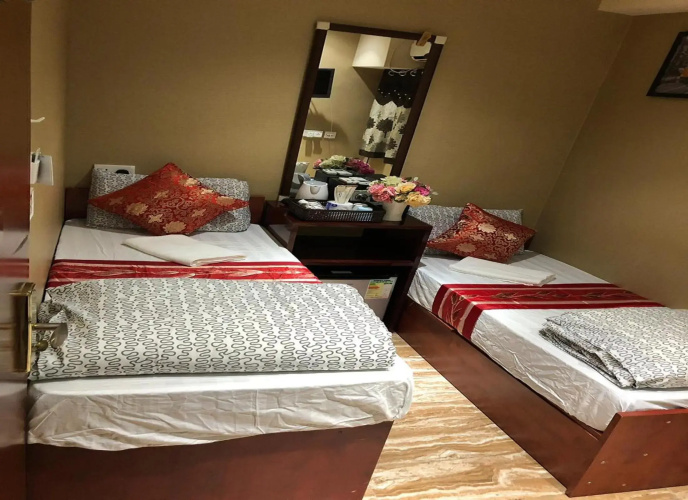 Rich Hotel