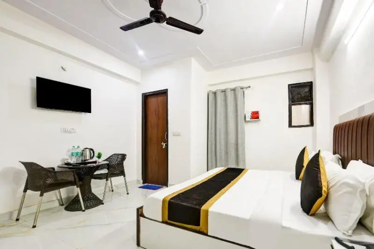 Hotel Krishna Tower