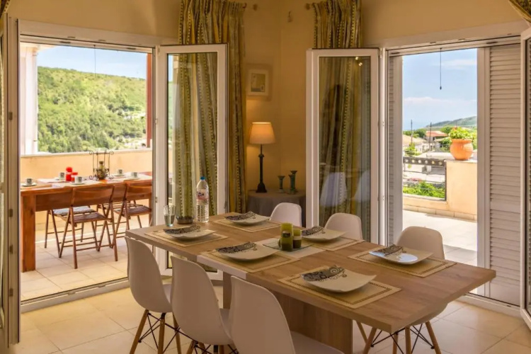 Dimitras House