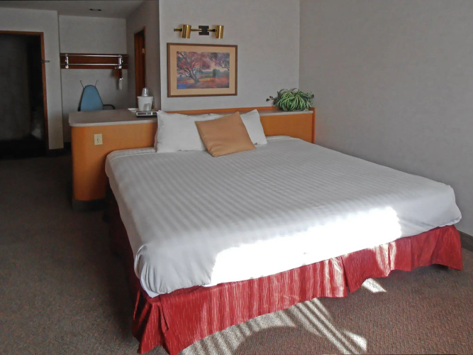Clarion Inn