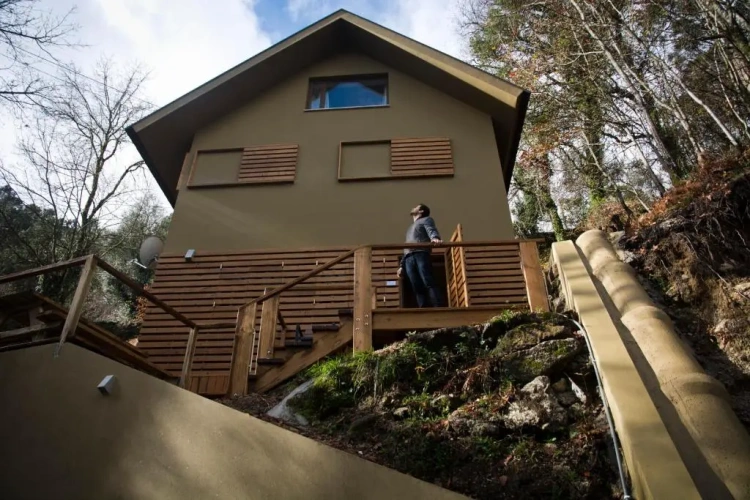 3 Bedrooms Cottage