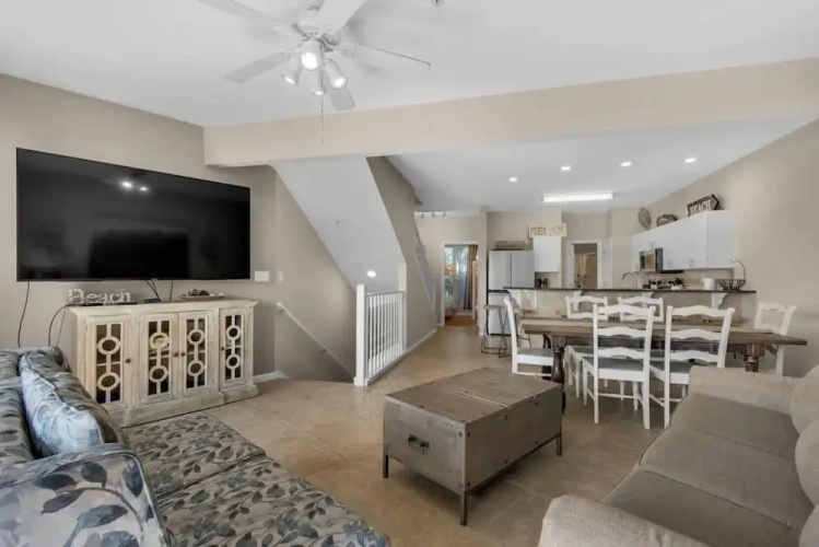 Bright 3BR Townhome Gulf Views Steps to Beach