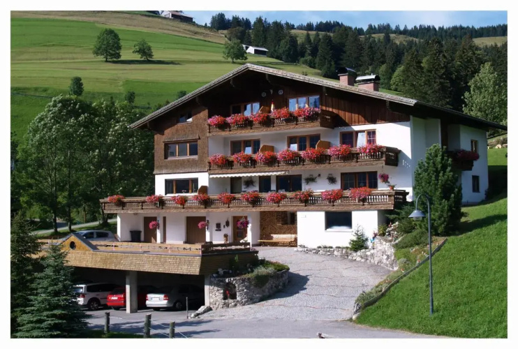 Gastehaus Almhof