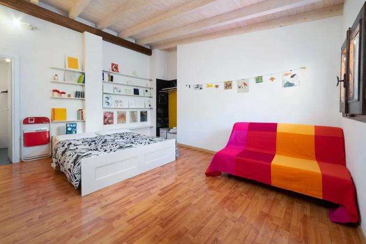 Bed Book Giusino