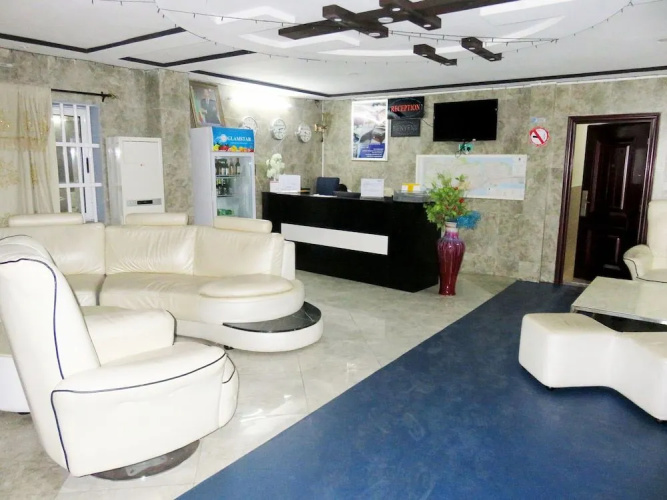 Nora Hotel
