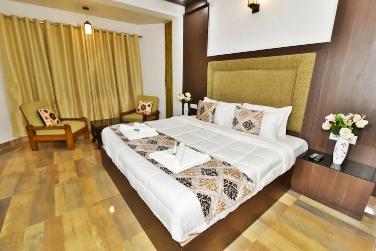 Kapoor Resort by DLS Hotels