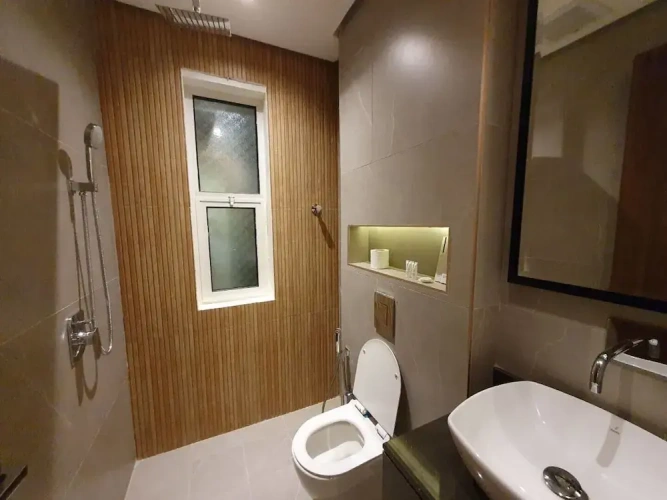 3 Bedrooms Apartment