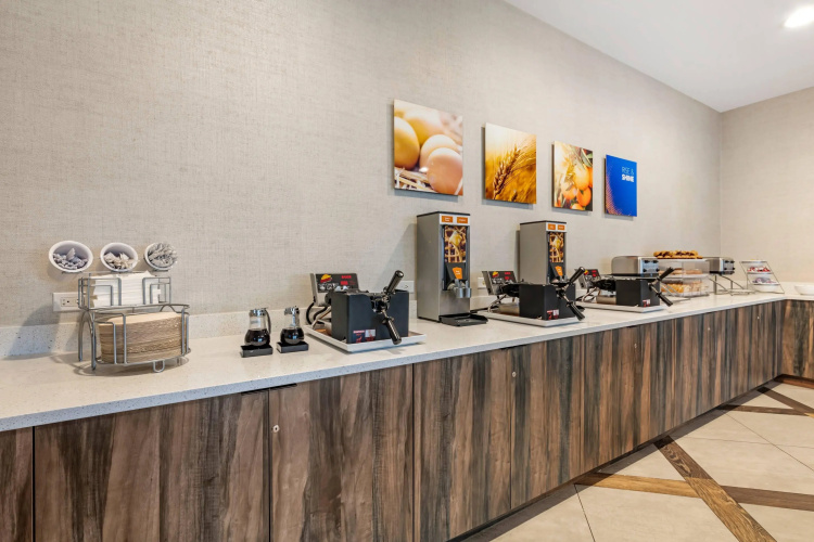 Comfort Inn & Suites Miami International Airport photo 13