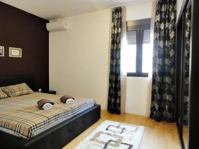 Center Budva Holiday Home