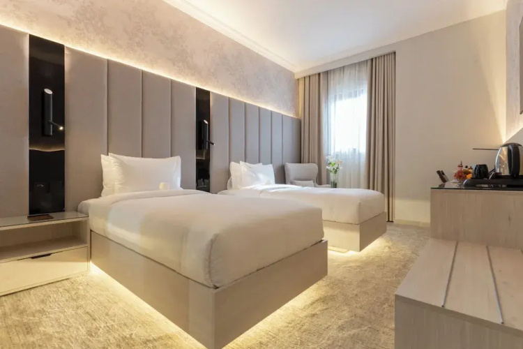 Lumian Hotel