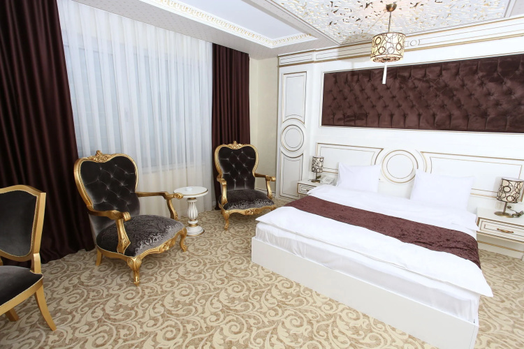Opera Hotel