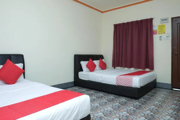 Oyo 89928 Acf Guest House