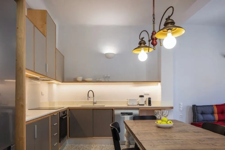 stylish apt up to 4 in Rethymno