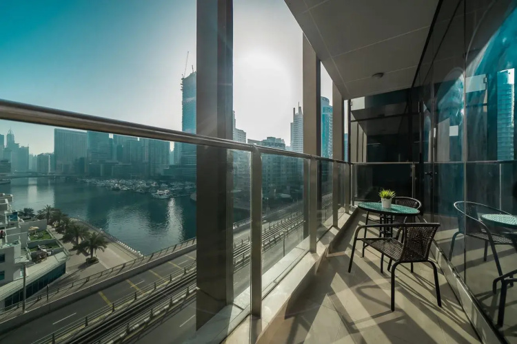 Stunning flat with balcony in Sparkle Tower
