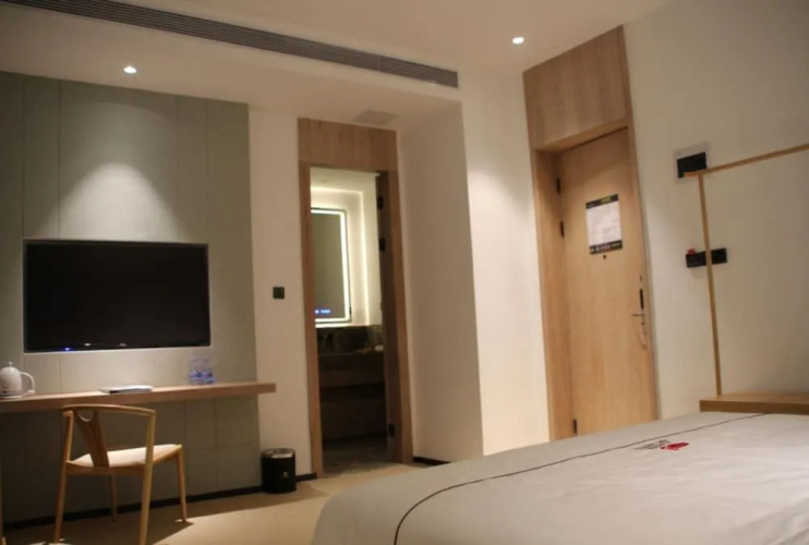 Leader Art Hotel