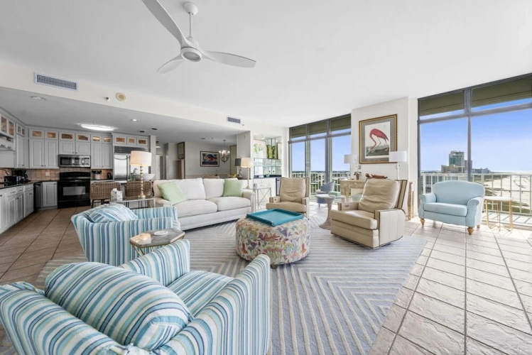 4 Bedrooms Deluxe room with balcony and beachfront