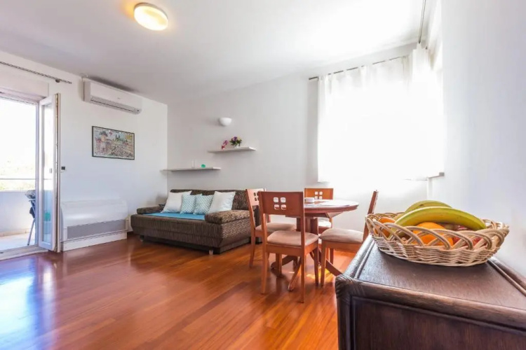 Adriano 2Br Apartment With Terrace