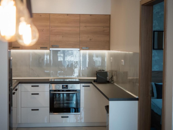 3 Bedrooms Apartment