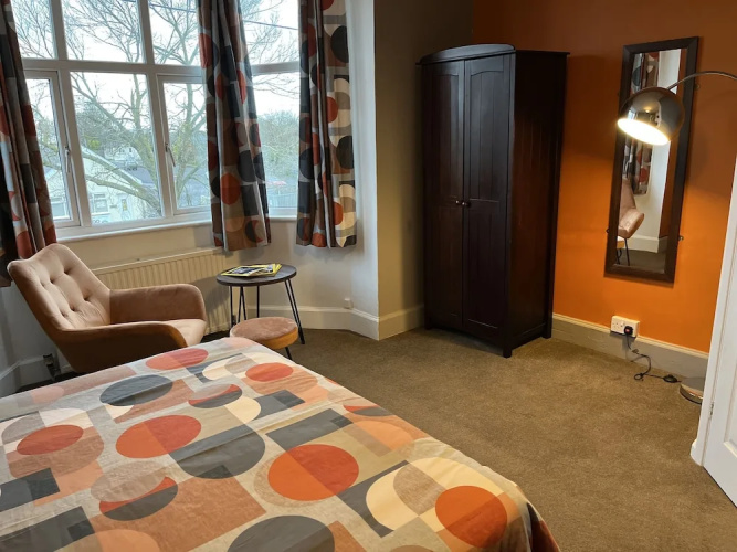 Captain Howey Hotel