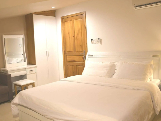 Crown Diamond Hotel