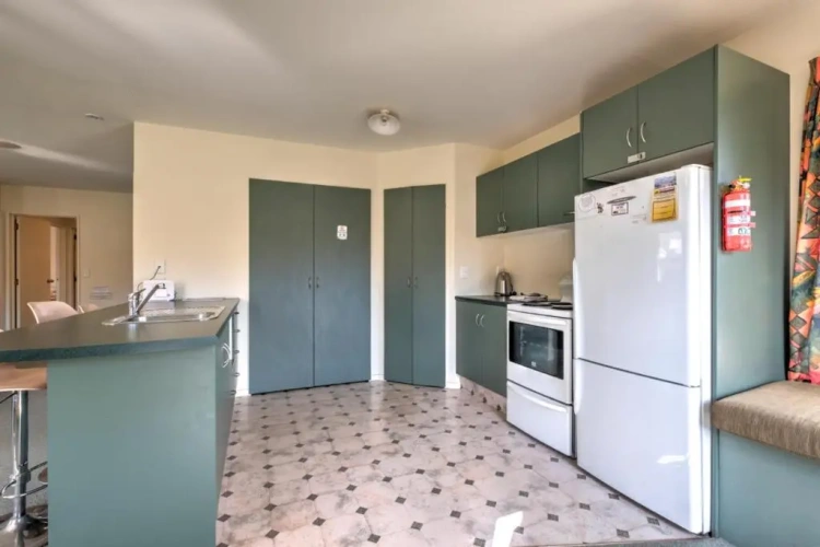 3 Bedrooms Cottage