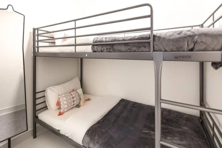 Superior + Luxurious 2BR - Sleeping 7!