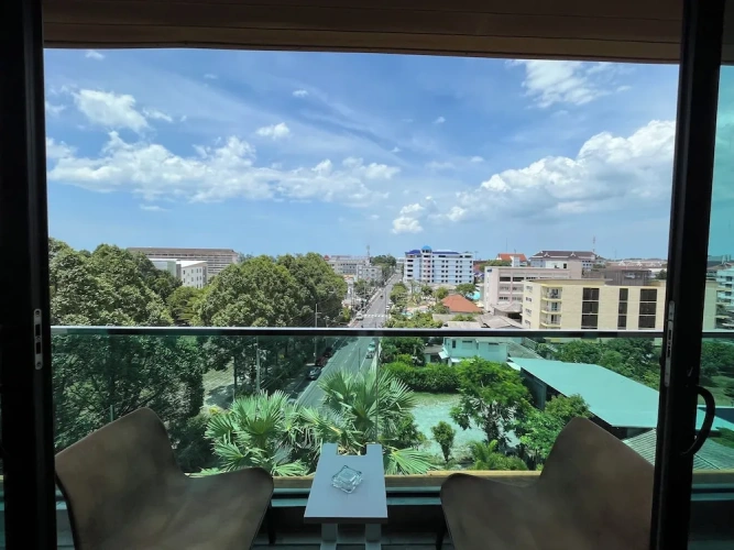 Deluxe Twin room with balcony