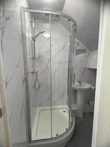 Lodge - Sleeps 10 & Free Parking