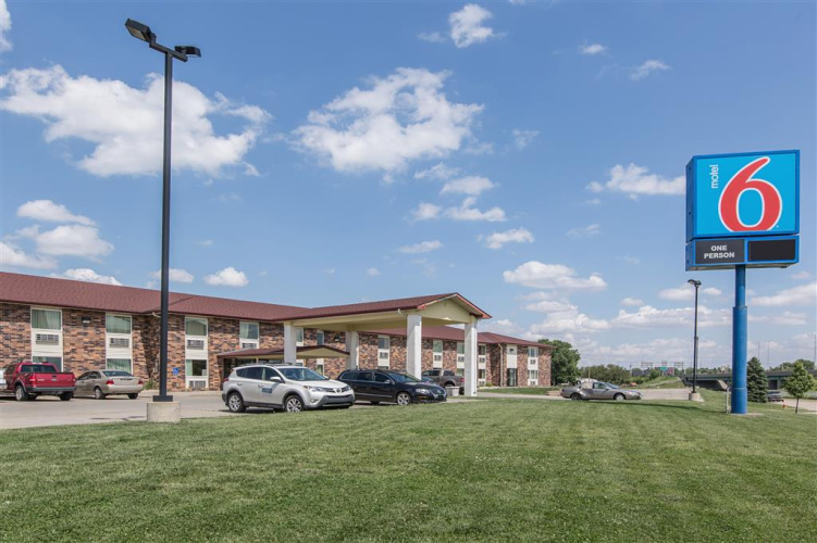 Motel 6 Omaha - Central