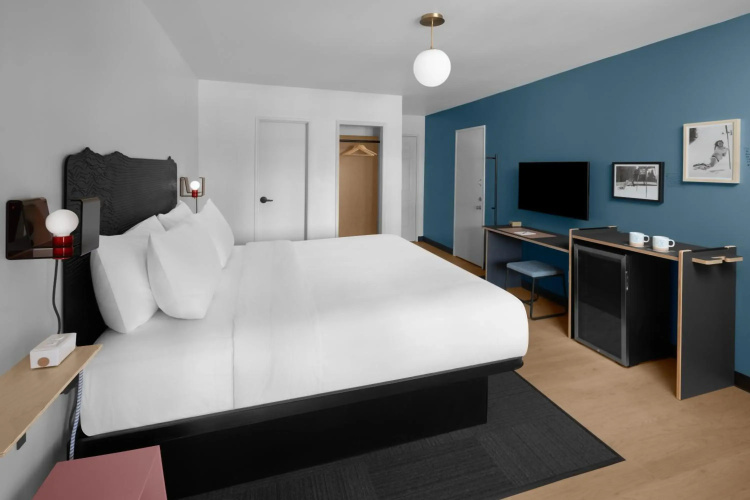 evo Tahoe City Hotel