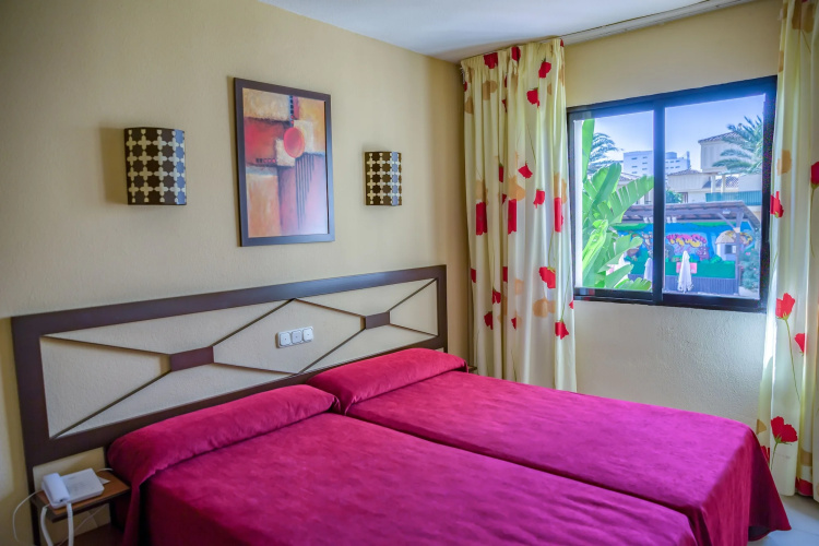 Hotel Puente Real