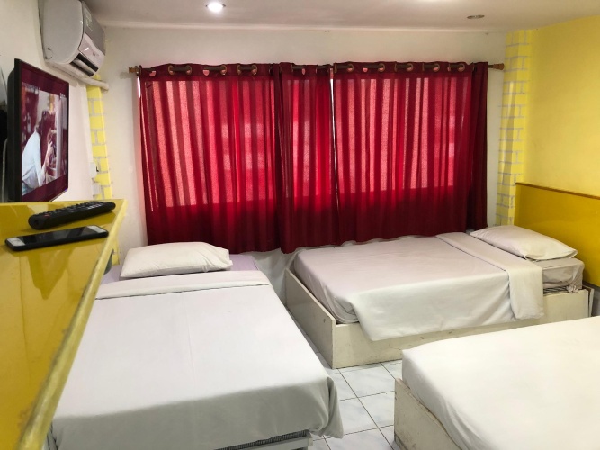 Standard Triple room