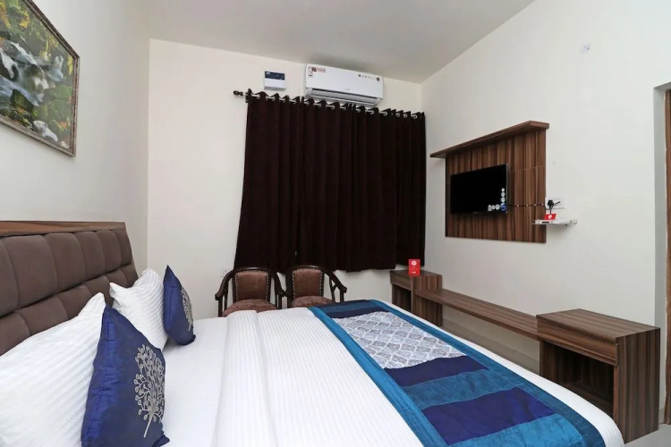 OYO 10213 Hotel Panache