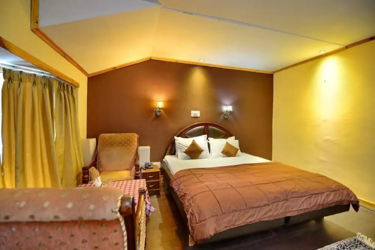 Hotel Pine Palace Resort