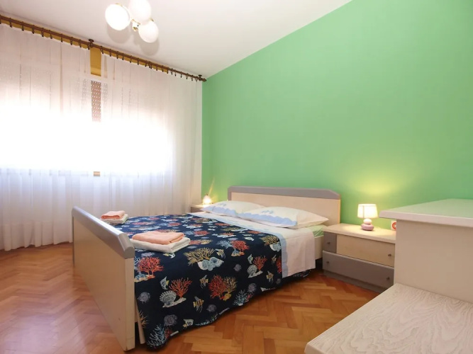 Apartment 1922