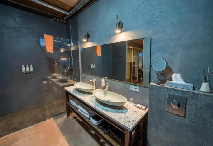 Standard Suite