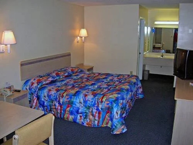 Motel 6 - Newark