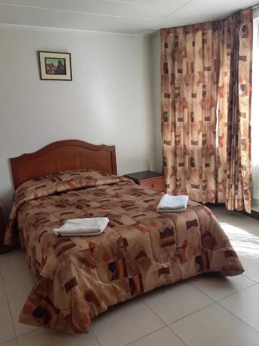 Hostal Aziri Puno
