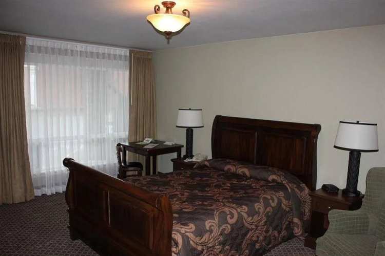 The Monticello Hotel