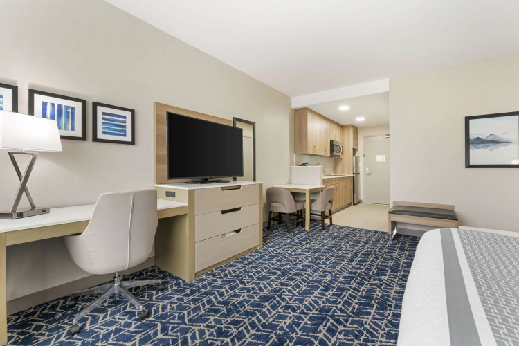 Best Western Premier Route 97 Vernon photo 8