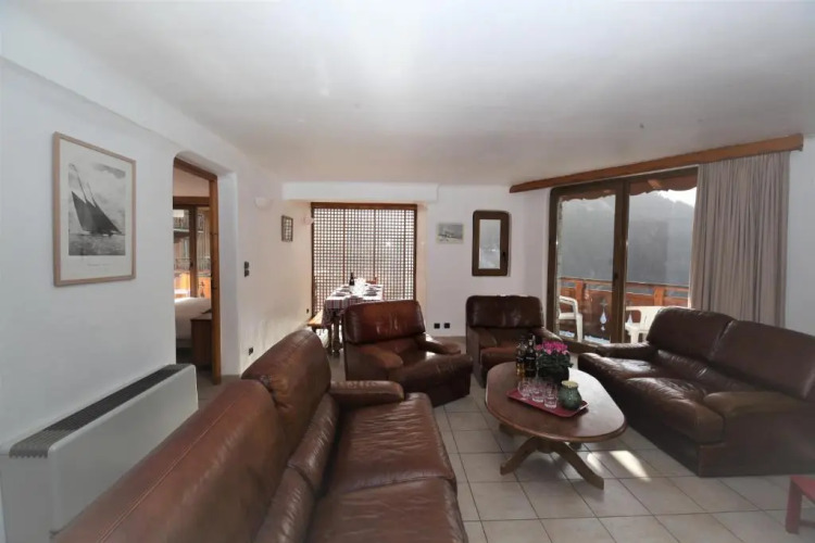 Apartment - 12 rooms - Living room lounge with fireplaces