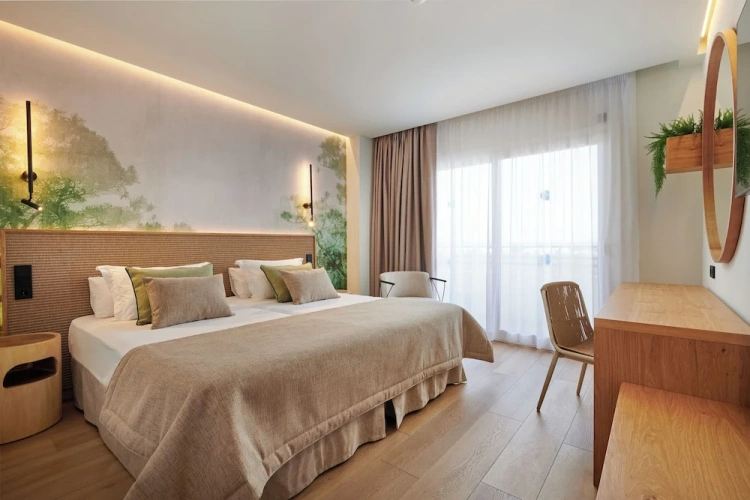 Premium Double room with side sea view
