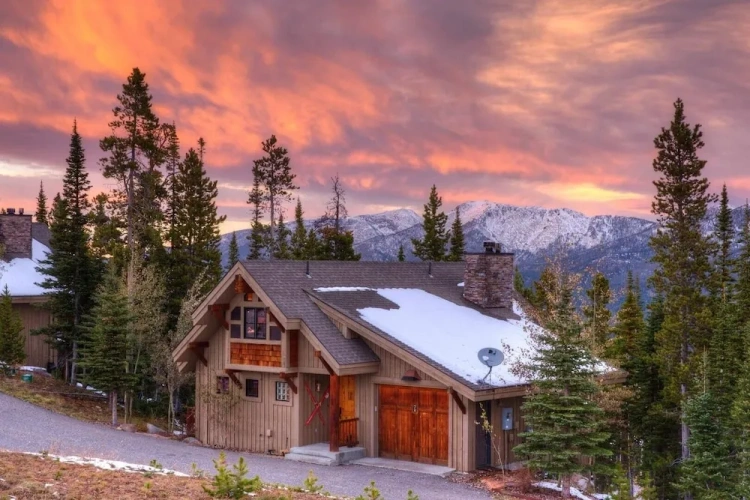 4 Bedrooms Cottage