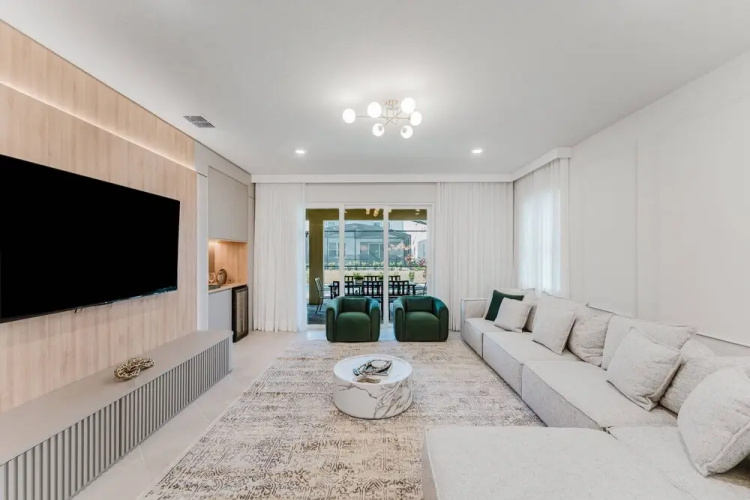 Amazing 7 bd Summerkitchen Gameroom