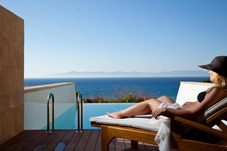 Amathus Elite Suites(Ixia)