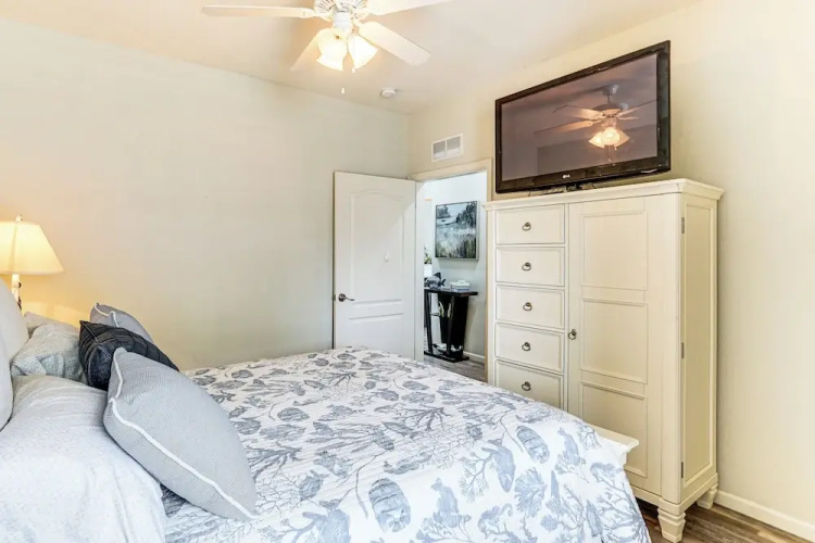 Lake of the Ozarks Retreat w/ Waterfront View!