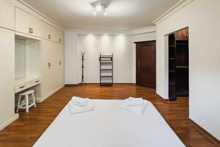 Xuru Stays I The Luxe Loft 2bdr Apt. @ Maadi